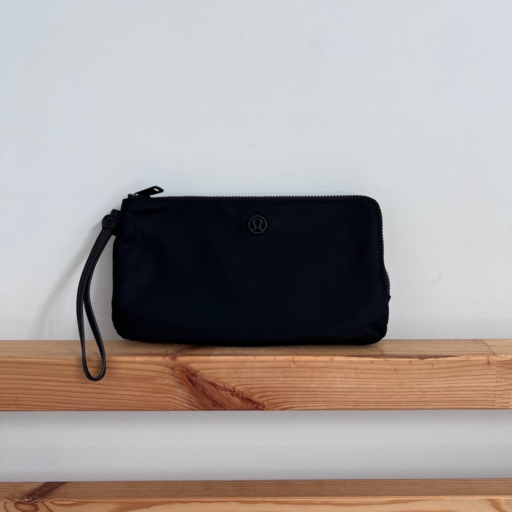 NWOT Lululemon black wrislet